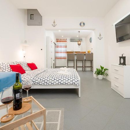 Studio Apartment Sesula สปลิท ภายนอก รูปภาพ