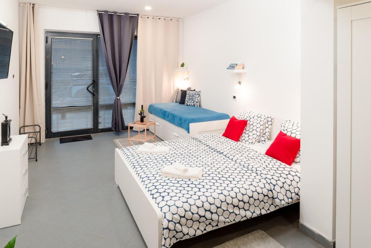 Studio Apartment Sesula สปลิท ภายนอก รูปภาพ