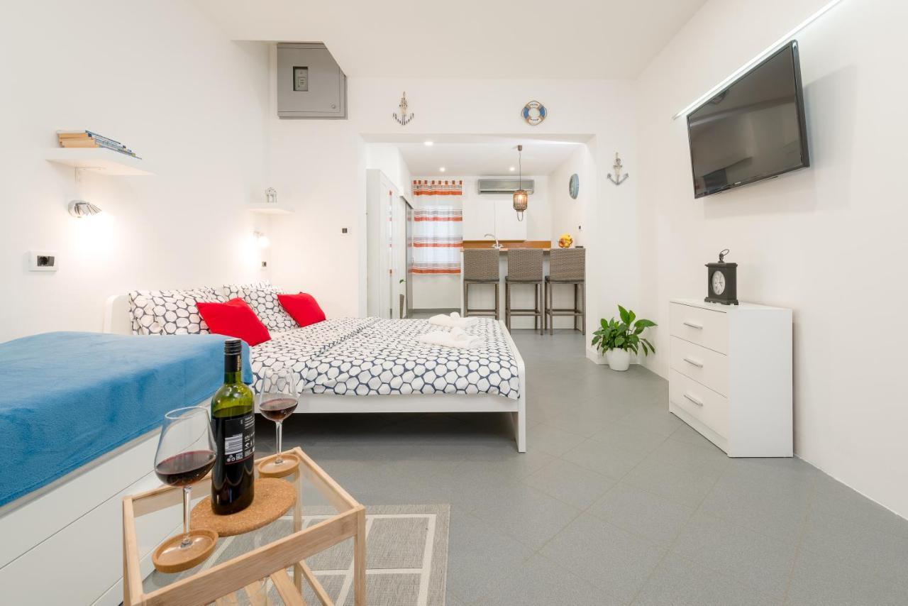 Studio Apartment Sesula สปลิท ภายนอก รูปภาพ