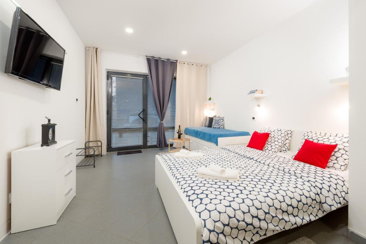 Studio Apartment Sesula สปลิท ภายนอก รูปภาพ